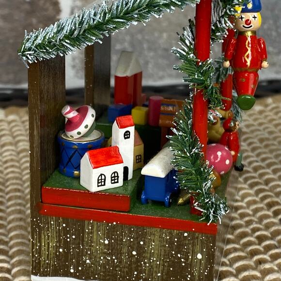Kathe Wohlfahrt Winter Wonderland Toy Booth Hand Crafted Wooden Christmas Decor - Picture 8 of 16